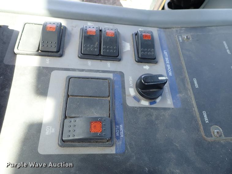 image for item DF1071 2012 Elgin Pelican NP street sweeper