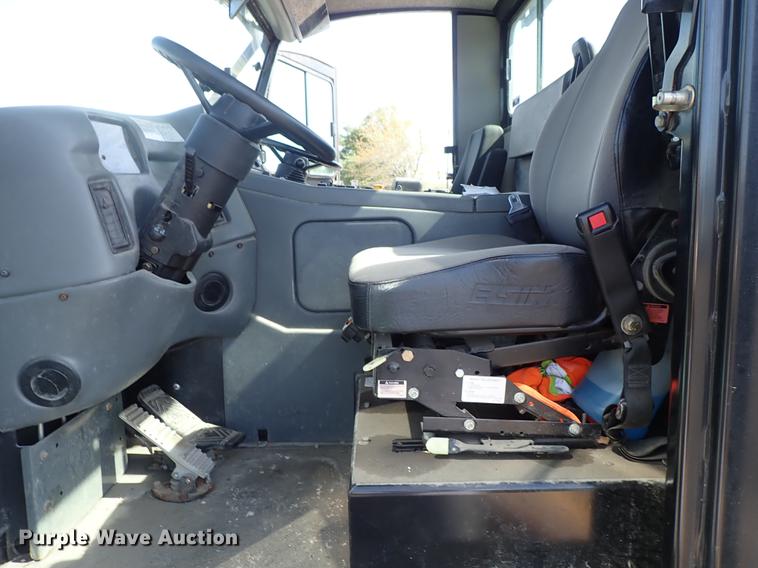 image for item DF1071 2012 Elgin Pelican NP street sweeper