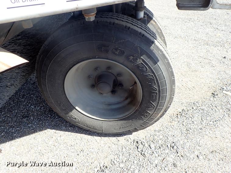 image for item DF1071 2012 Elgin Pelican NP street sweeper