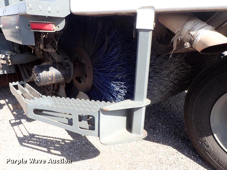 image for item DF1071 2012 Elgin Pelican NP street sweeper