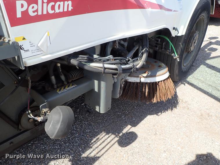 image for item DF1071 2012 Elgin Pelican NP street sweeper