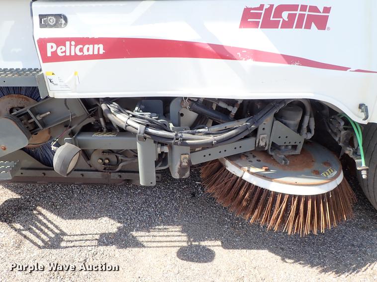 image for item DF1071 2012 Elgin Pelican NP street sweeper
