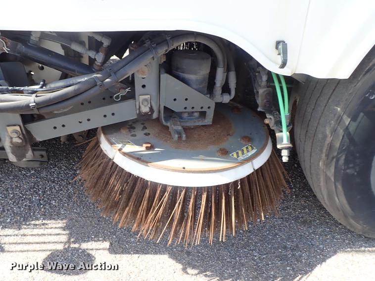 image for item DF1071 2012 Elgin Pelican NP street sweeper