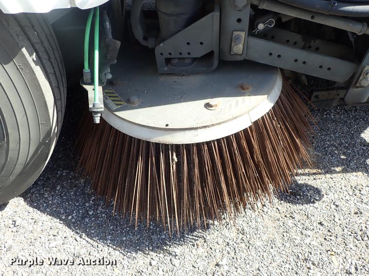 image for item DF1071 2012 Elgin Pelican NP street sweeper