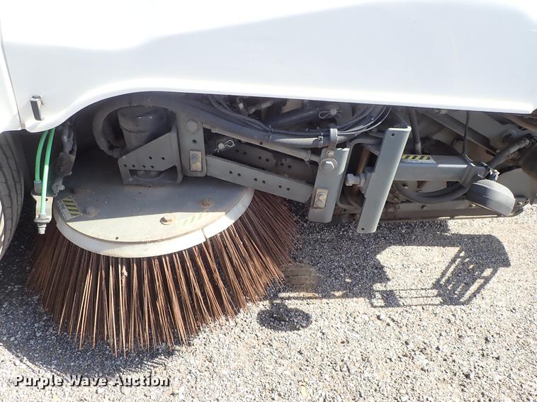 image for item DF1071 2012 Elgin Pelican NP street sweeper