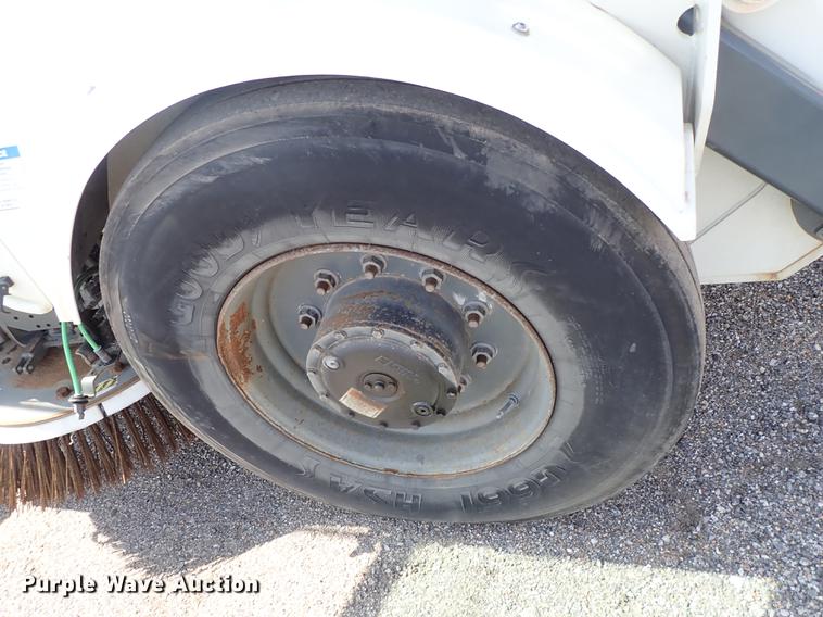 image for item DF1071 2012 Elgin Pelican NP street sweeper