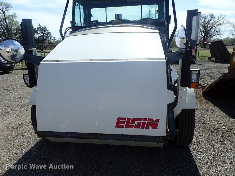 image for item DF1071 2012 Elgin Pelican NP street sweeper