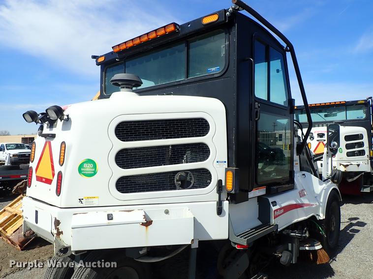 image for item DF1071 2012 Elgin Pelican NP street sweeper