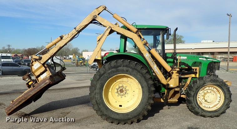 image for item DF1072 2007 John Deere 7220 MFWD tractor with side boom mower