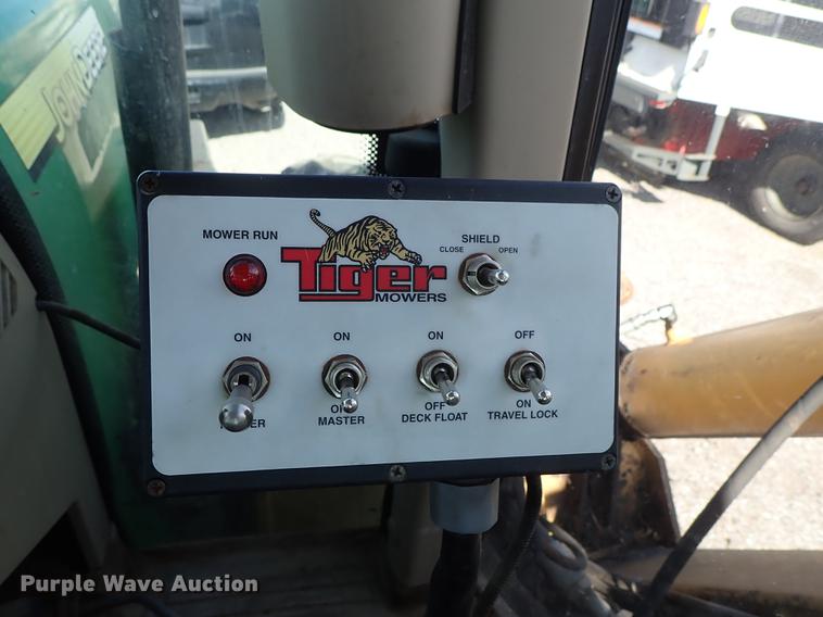 image for item DF1072 2007 John Deere 7220 MFWD tractor with side boom mower