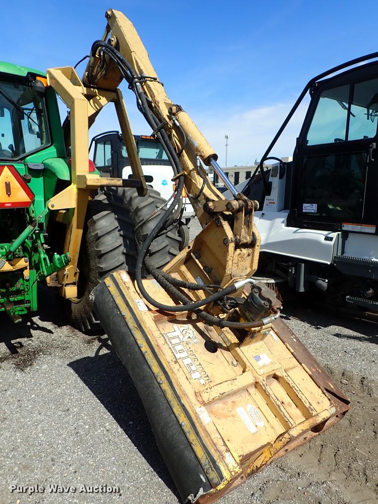 image for item DF1072 2007 John Deere 7220 MFWD tractor with side boom mower