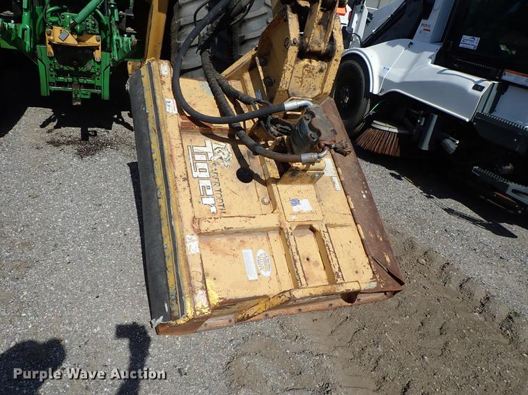 image for item DF1072 2007 John Deere 7220 MFWD tractor with side boom mower