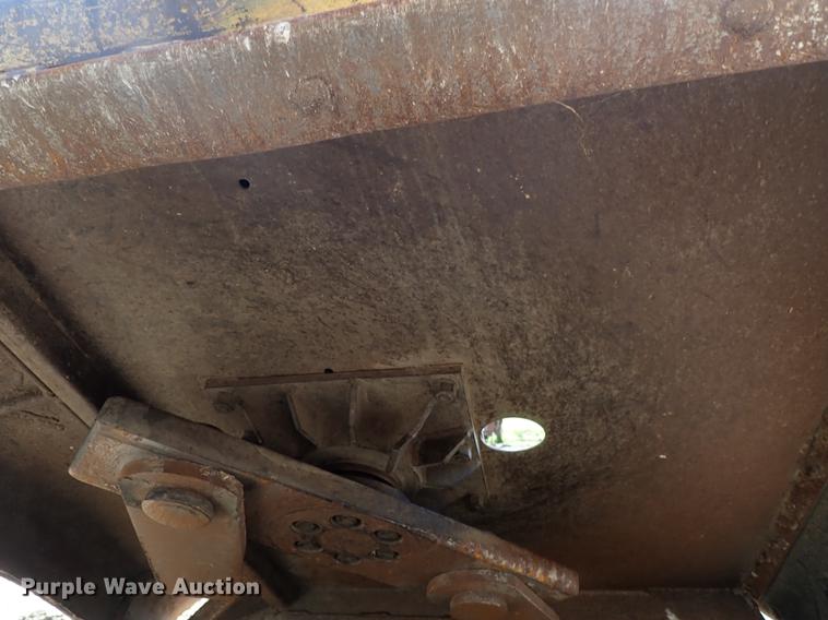 image for item DF1072 2007 John Deere 7220 MFWD tractor with side boom mower