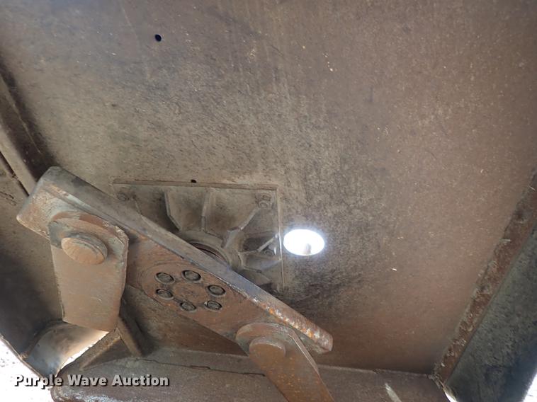 image for item DF1072 2007 John Deere 7220 MFWD tractor with side boom mower