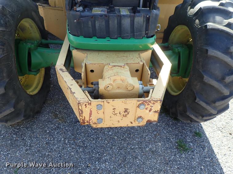 image for item DF1072 2007 John Deere 7220 MFWD tractor with side boom mower