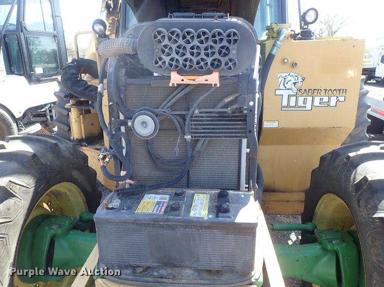 image for item DF1072 2007 John Deere 7220 MFWD tractor with side boom mower