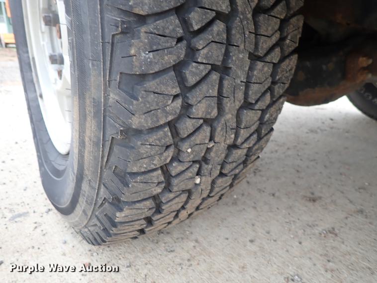 image for item DF1080 2008 Chevrolet Colorado Crew Cab pickup truck