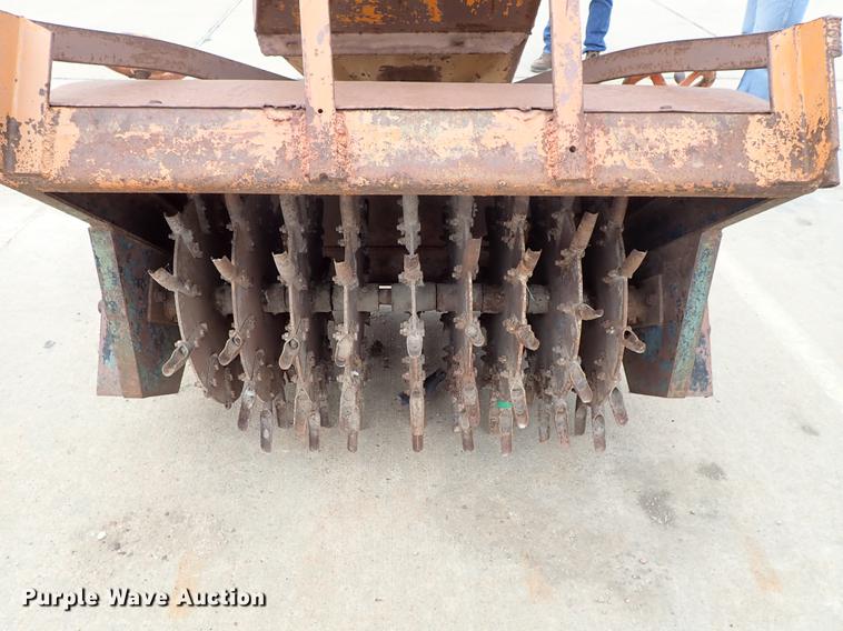 Core aerator in Wichita, KS Item DQ9621 sold Purple Wave