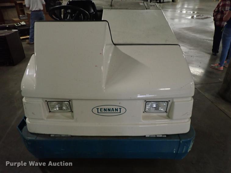 image for item FL9674 Tennant 7400 scrubber