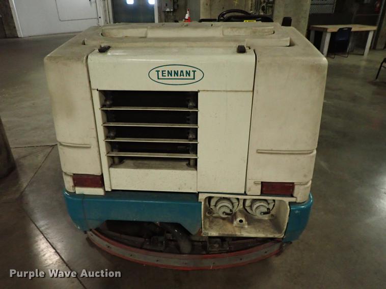 image for item FL9674 Tennant 7400 scrubber