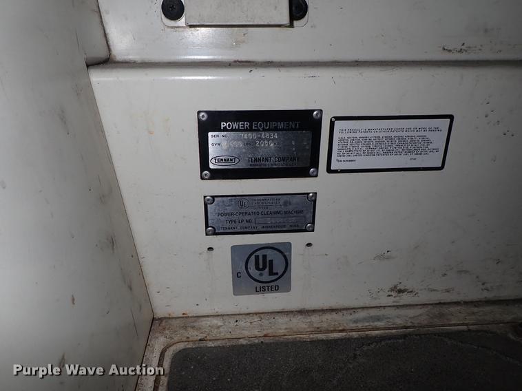 image for item FL9674 Tennant 7400 scrubber