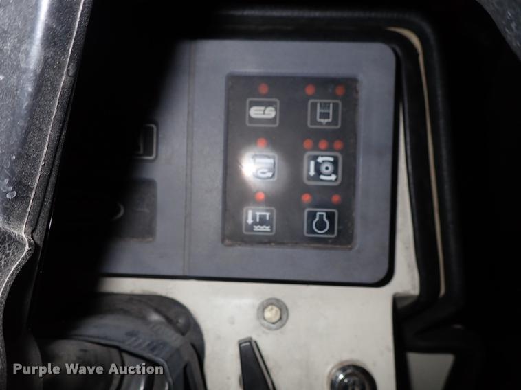 image for item FL9674 Tennant 7400 scrubber