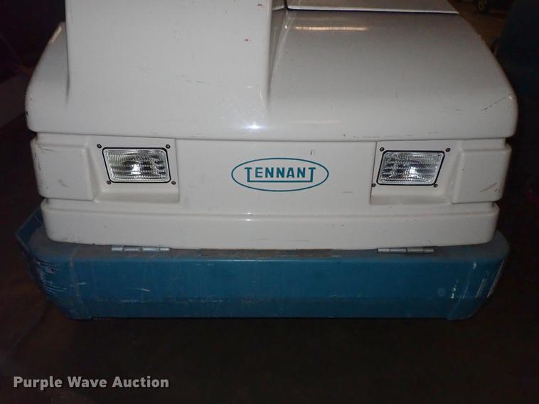 image for item FL9674 Tennant 7400 scrubber