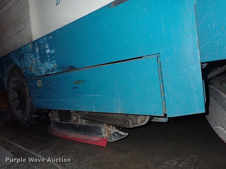 image for item FL9674 Tennant 7400 scrubber