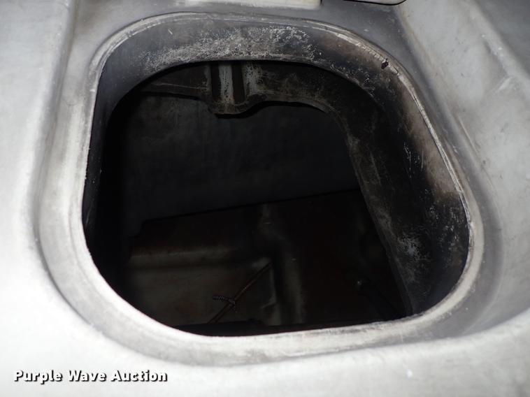 image for item FL9674 Tennant 7400 scrubber