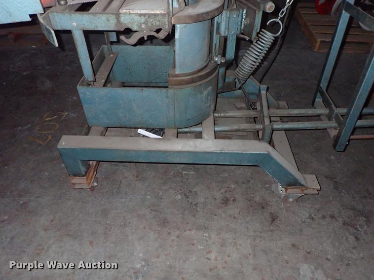 image for item FN9909 Ellis 1800 bandsaw