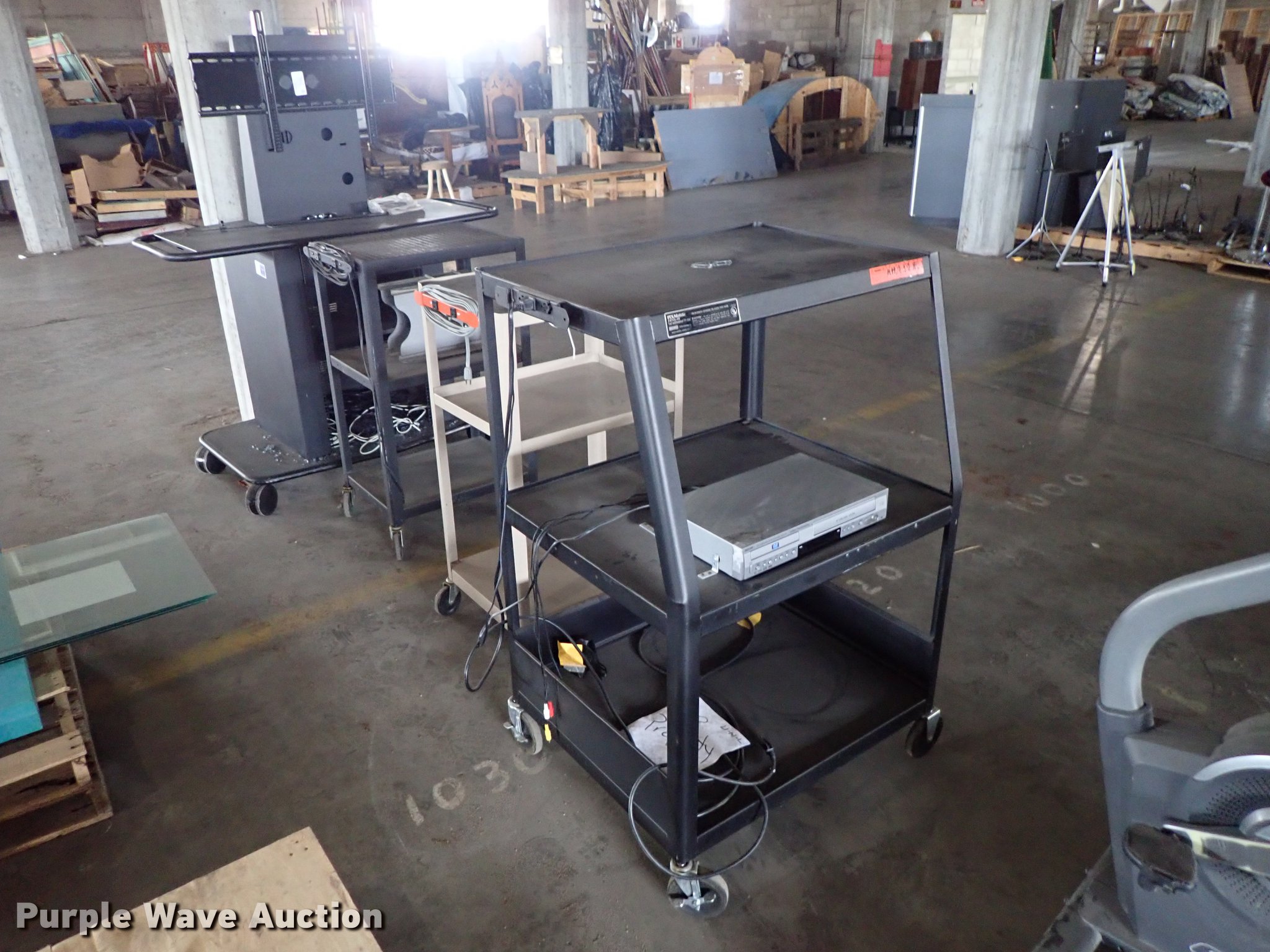 (4) steel media carts in Wichita, KS Item FN9937 sold Purple Wave