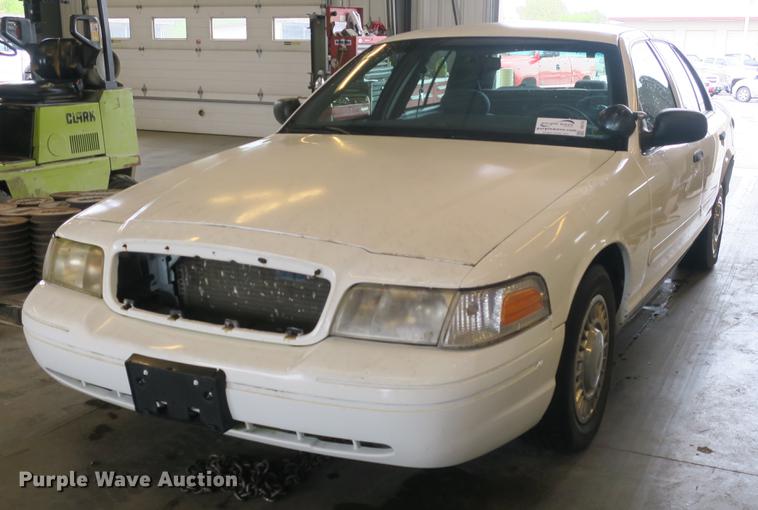 image for item DB8792 2001 Ford Crown Victoria Police Interceptor