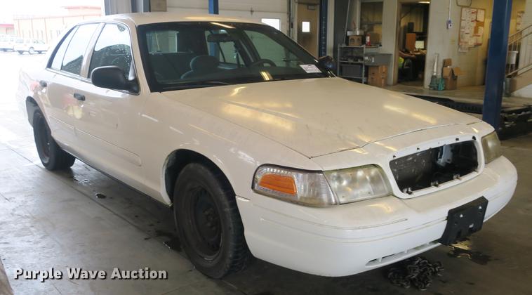 image for item DB8792 2001 Ford Crown Victoria Police Interceptor