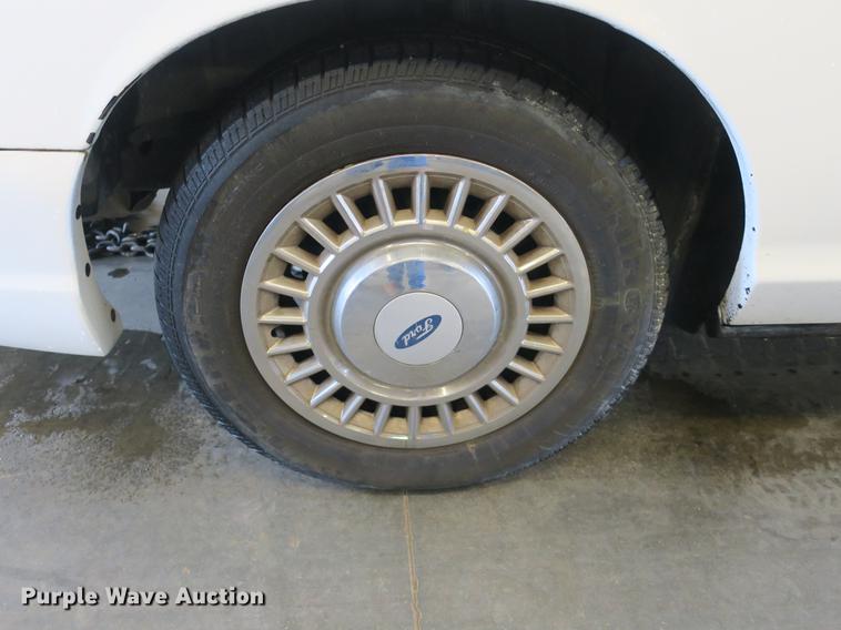 image for item DB8792 2001 Ford Crown Victoria Police Interceptor