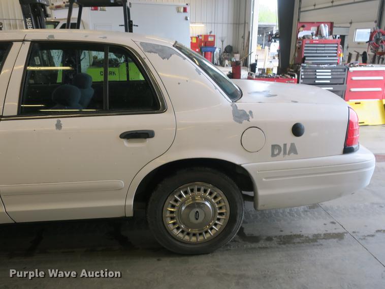 image for item DB8792 2001 Ford Crown Victoria Police Interceptor