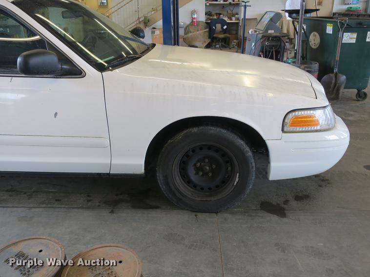 image for item DB8792 2001 Ford Crown Victoria Police Interceptor