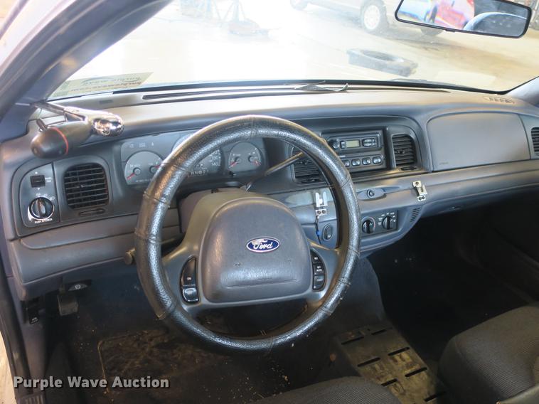image for item DB8792 2001 Ford Crown Victoria Police Interceptor