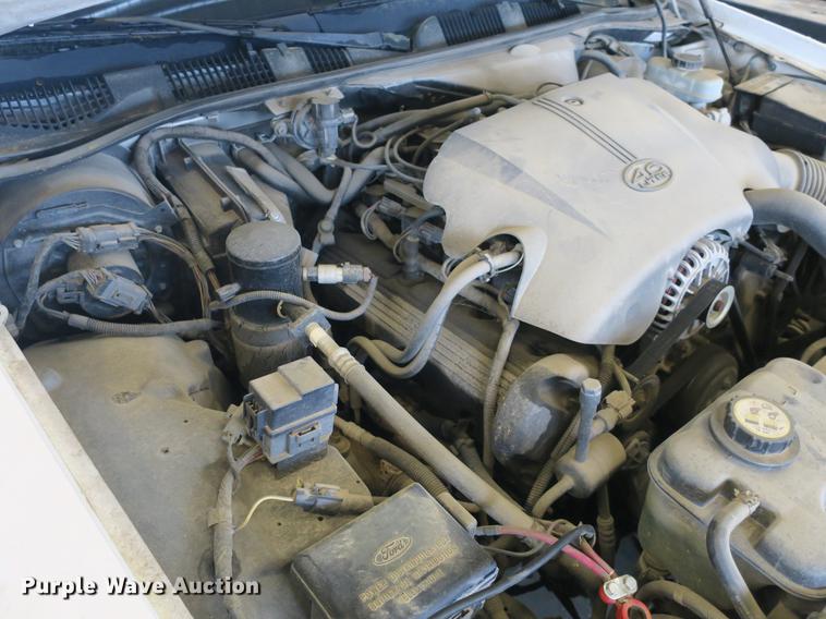 image for item DB8792 2001 Ford Crown Victoria Police Interceptor