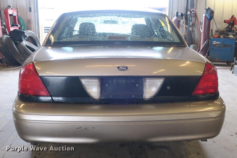 image for item DB8793 2005 Ford Crown Victoria Police Interceptor