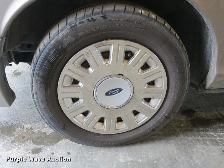 image for item DB8793 2005 Ford Crown Victoria Police Interceptor