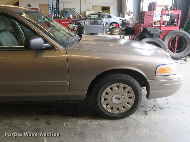 image for item DB8793 2005 Ford Crown Victoria Police Interceptor