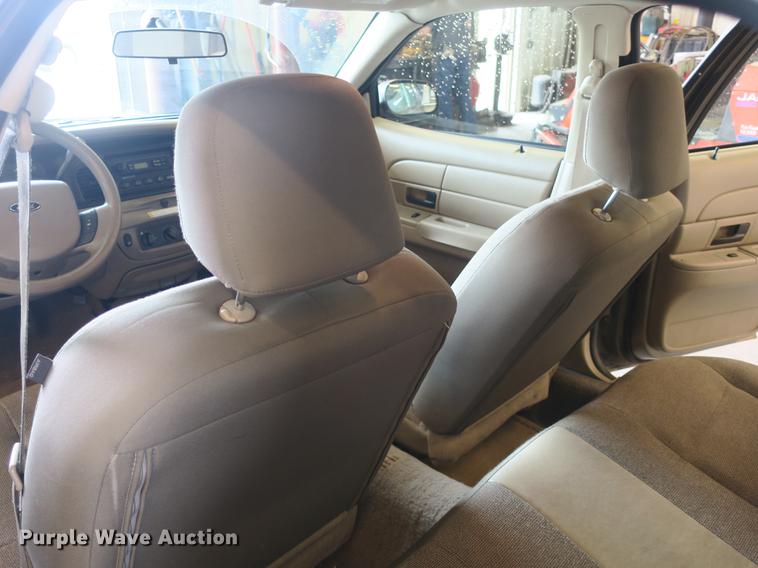 image for item DB8793 2005 Ford Crown Victoria Police Interceptor