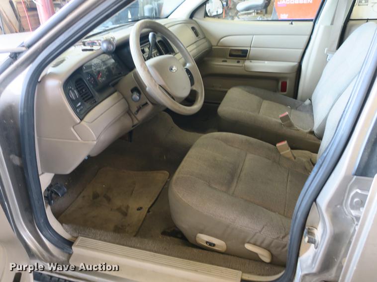 image for item DB8793 2005 Ford Crown Victoria Police Interceptor