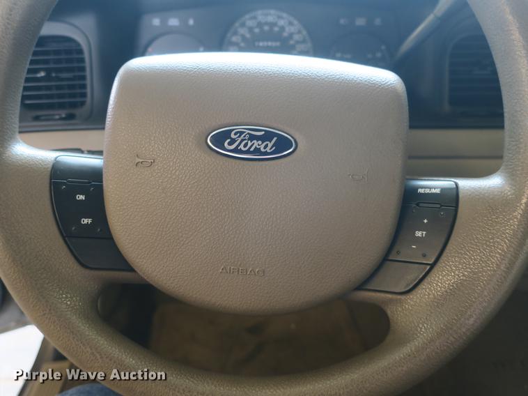 image for item DB8793 2005 Ford Crown Victoria Police Interceptor