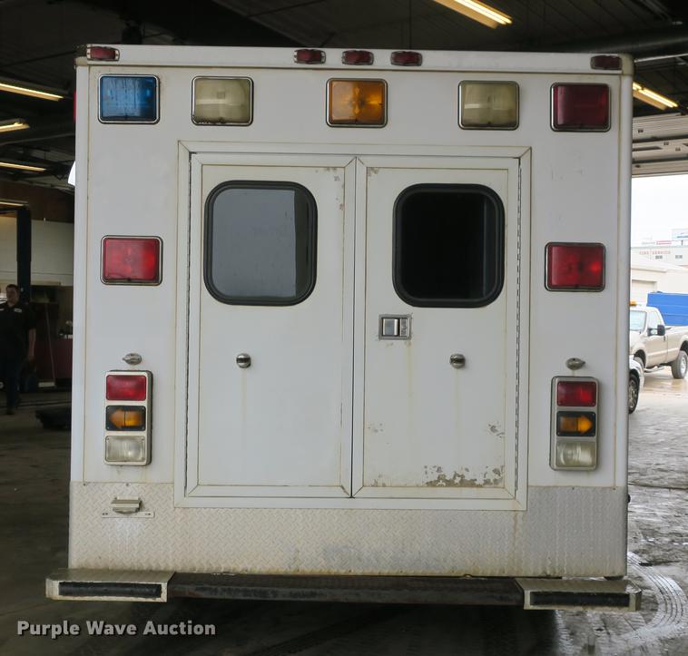 image for item DB8794 1998 Ford Econoline E350 ambulance