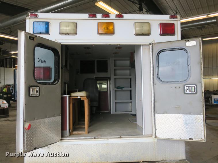 image for item DB8794 1998 Ford Econoline E350 ambulance