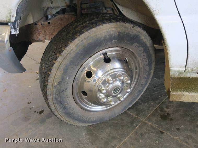 image for item DB8794 1998 Ford Econoline E350 ambulance