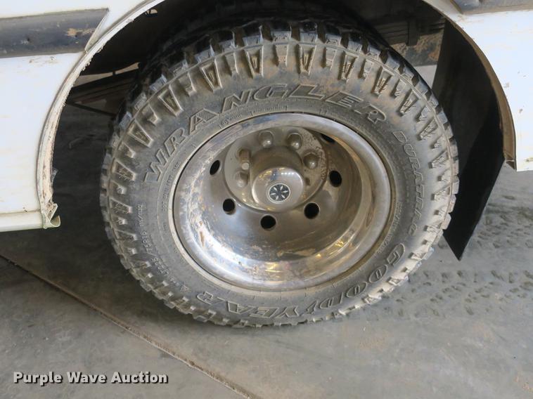 image for item DB8794 1998 Ford Econoline E350 ambulance