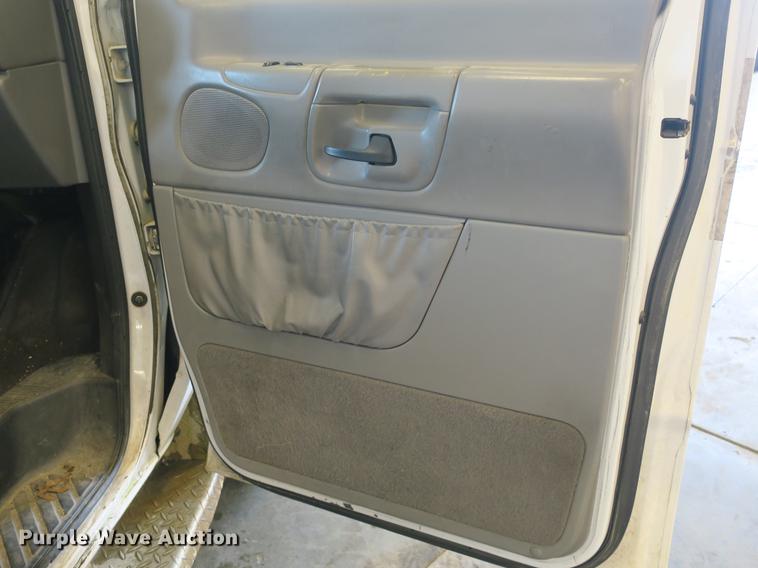 image for item DB8794 1998 Ford Econoline E350 ambulance