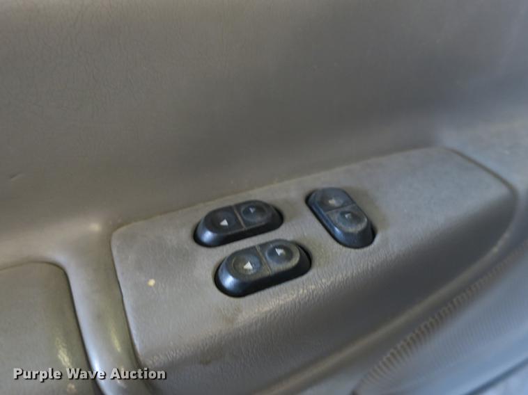 image for item DB8794 1998 Ford Econoline E350 ambulance